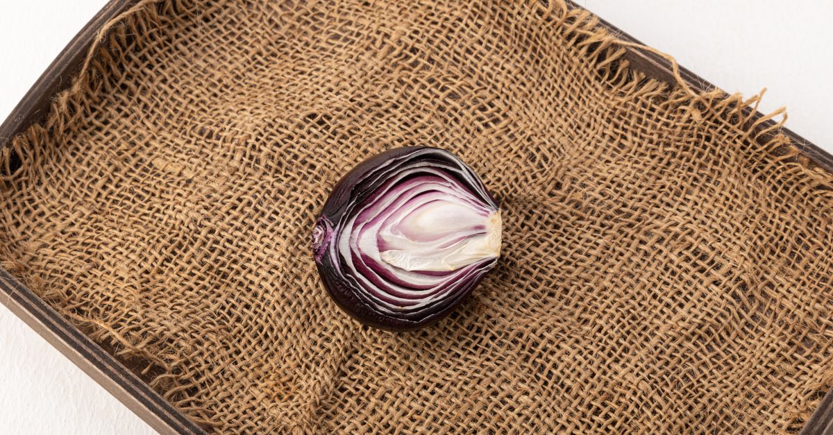 Manfaat Bawang Merah untuk Kulit Wajah Cerah & Sehat