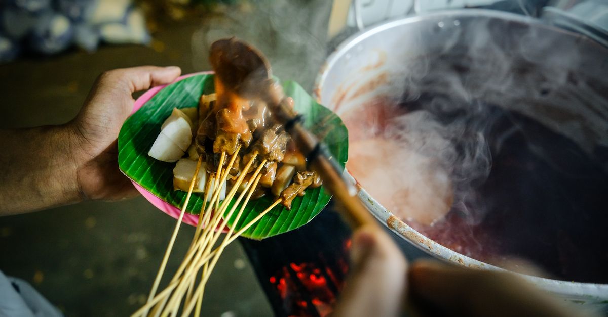 Resep Sate Taichan Sambal Bawang Merah Pedas, Nikmat!